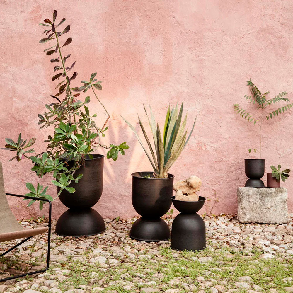 Hourglass Pot Medium - Black