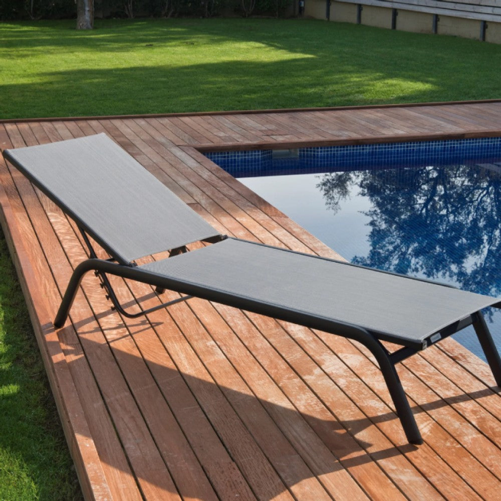July Stackable Deck Chair - Charcoal|silverblack
