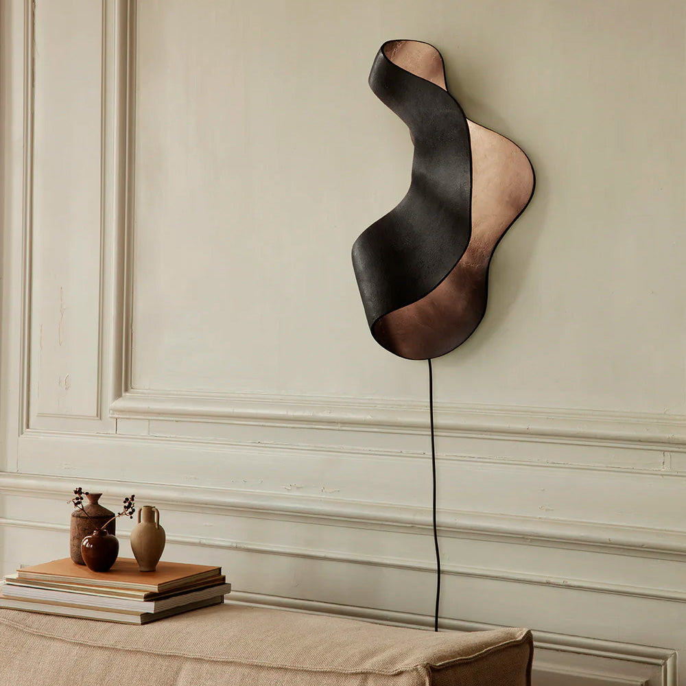 Oyster Wall Lamp - Black