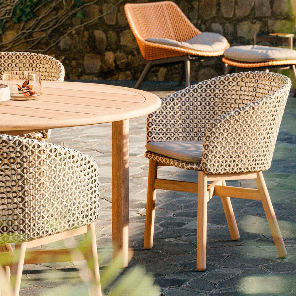 Mbrace Armchair with Teak Base - Pepper